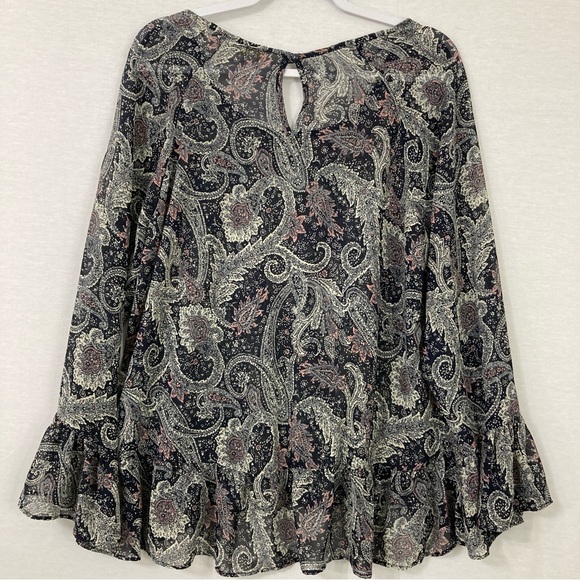 Charming Charlie Black and White Paisley Blouse - Picture 9 of 10